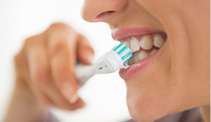 EXPERT TIPS FOR TEEN DENTAL CARE AT HOME